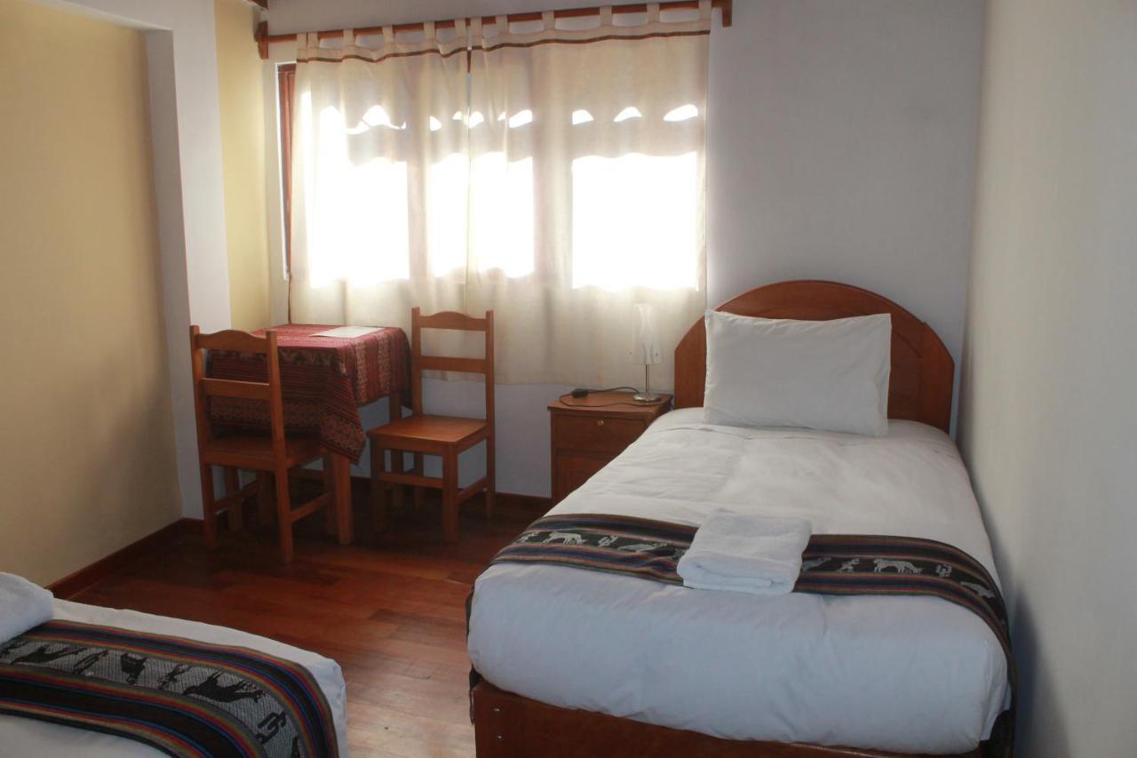 Munay Punku Ollantaytambo Bagian luar foto